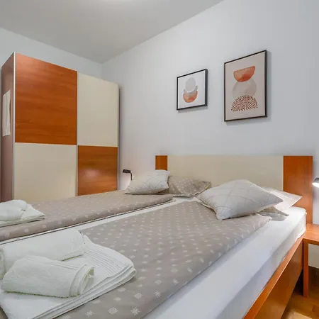 Apartman Mima In Mit Garten In Strandnaehe